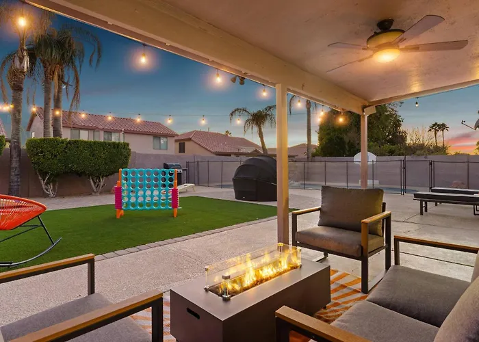 Vibrant - Heated Pool, Arcade, & Fire Pit Phoenix