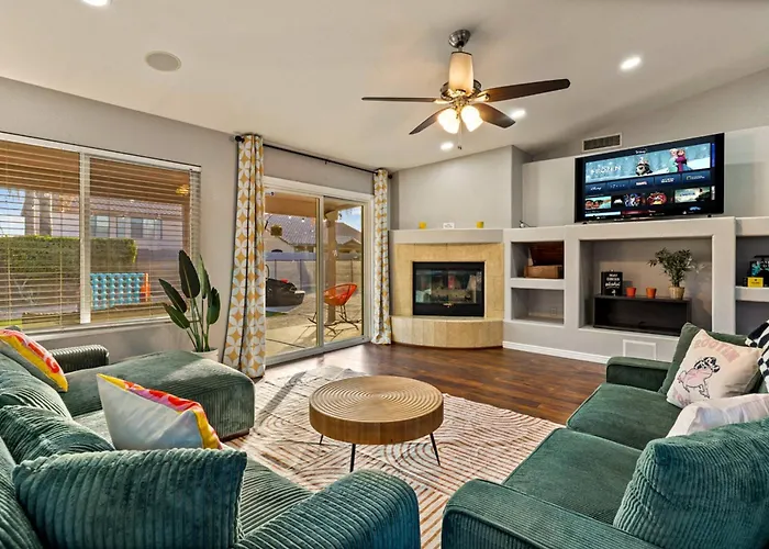 Vibrant - Heated Pool, Arcade, & Fire Pit Сasa de vacaciones