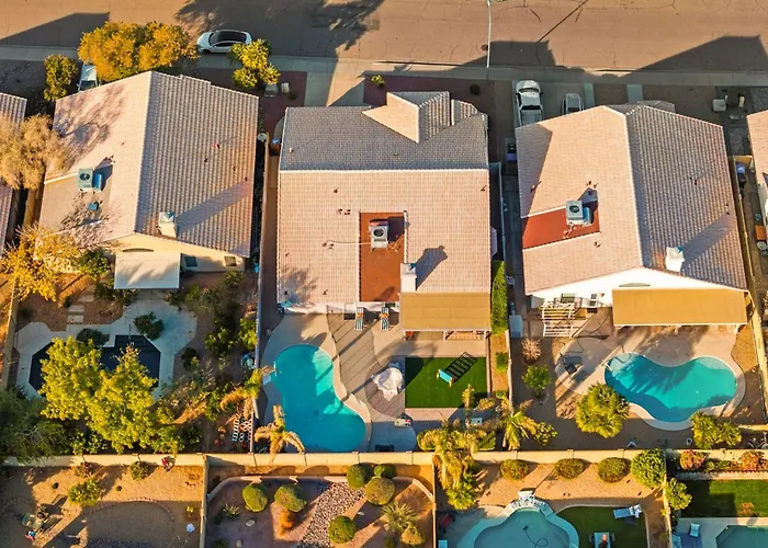 Vibrant - Heated Pool, Arcade, & Fire Pit *