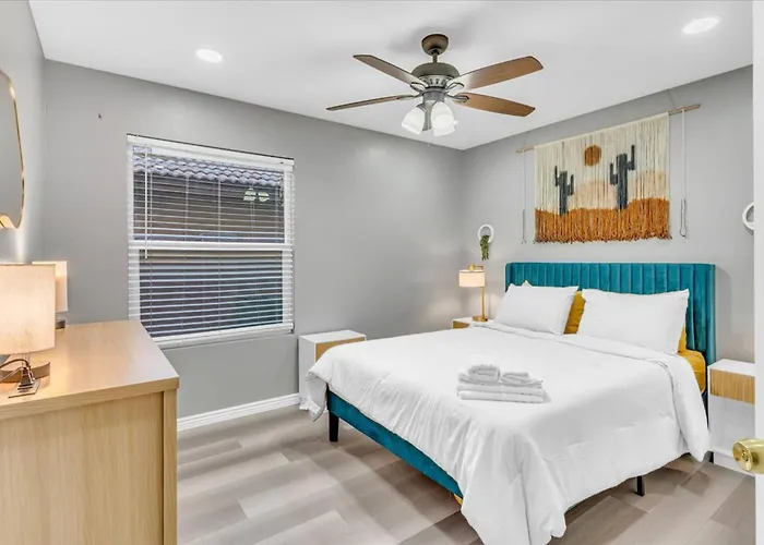 Vibrant - Heated Pool, Arcade, & Fire Pit *