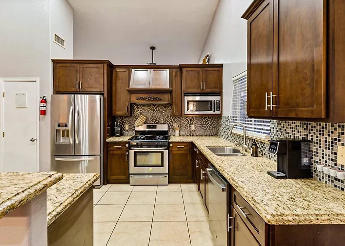 Vibrant - Heated Pool, Arcade, & Fire Pit *